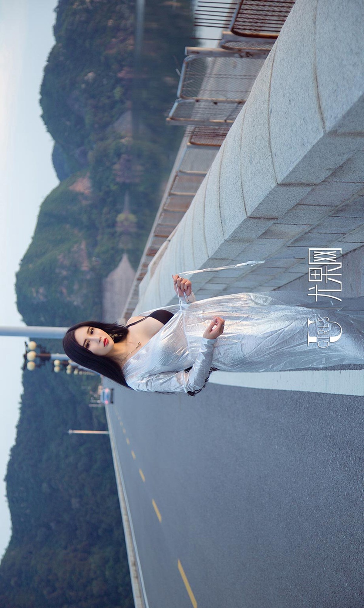 [爱尤物]2018APP NO.1208 艾霓莎一花路放